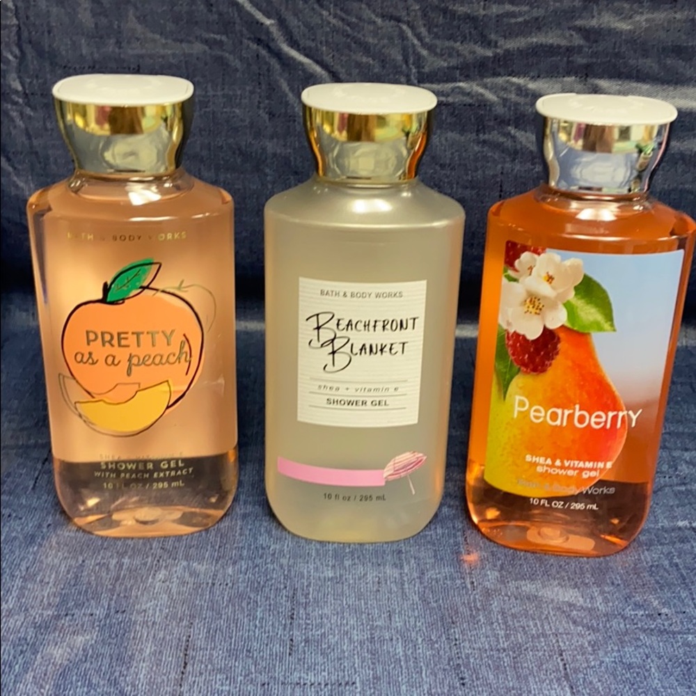 *Sold* 3 Bath & Body Works shower gel